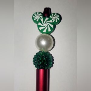 🎄Unique Handmade Holiday Charm Pens ☃️